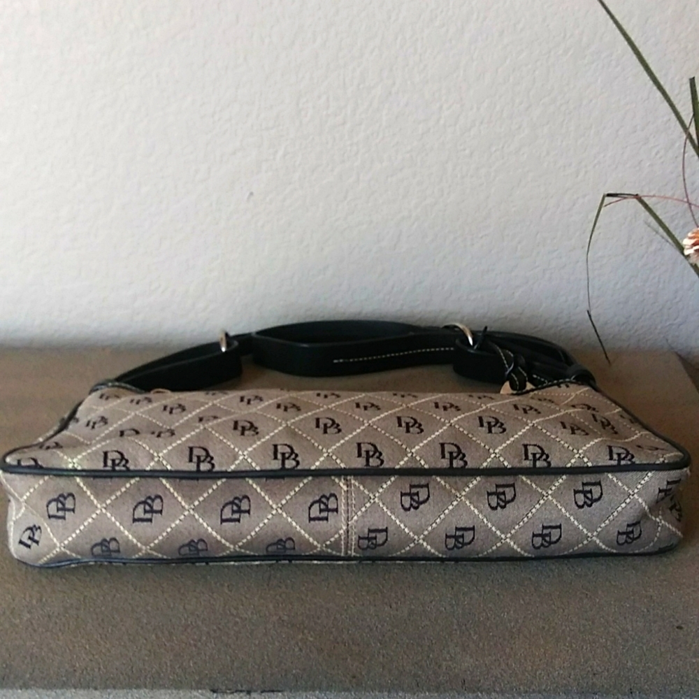 Dooney & Bourke Db Triangle Quilt Pattern Canvas … - image 4